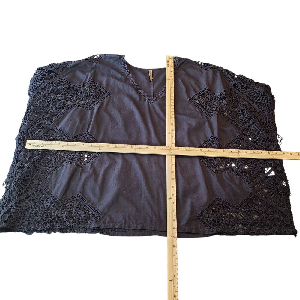 XCVI Crochet Lace Poncho Top Black S Cover Up USA Festival Peasant Gothic Witchy - Picture 8 of 8